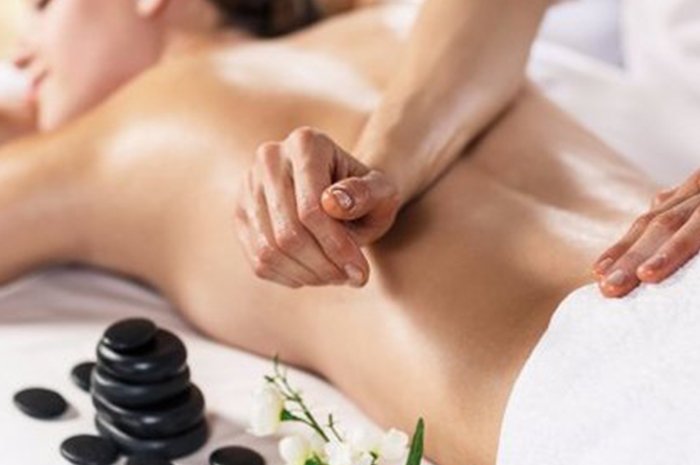 Lomi Lomi Massage