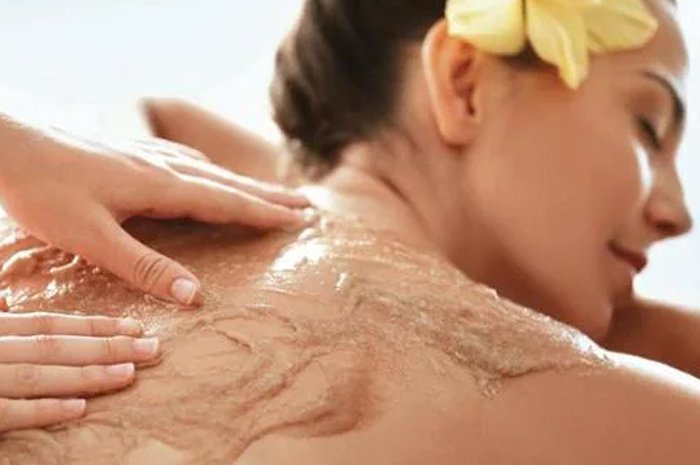 Sandalwood Scrub Massage